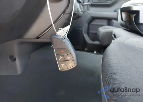 2022 Chevrolet Silverado K1500 Custom из США, поврежденный, VIN 3GCPDBEK5NG562147